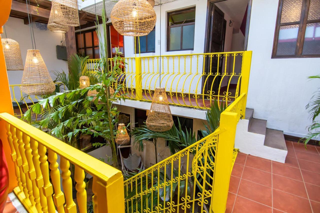Why Not Hotel Antigua Exterior photo